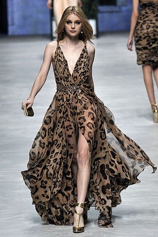 Vestido largo con estampado de leopardo