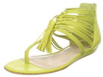 Sandalias de moda en blog ABRIL Moda: diseo con tiras y al tobillo, marca Dolce Vita.