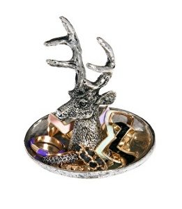 Ideas de regalos para tu amiga invisible: contenedor para anillos con forma de venado