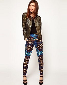 Pantalones-con-estampado-de-joya-ASOS